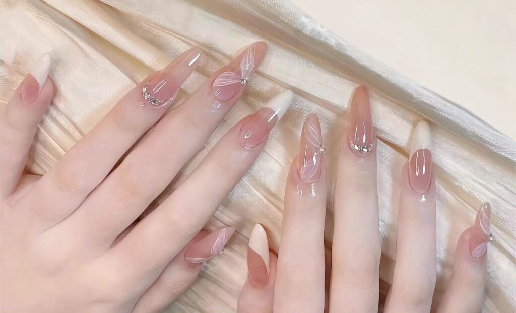 100+ Những mẫu nail đẹp cho móng dài, kiểu nail móng dài sang chảnh & quyến rũ 2026
